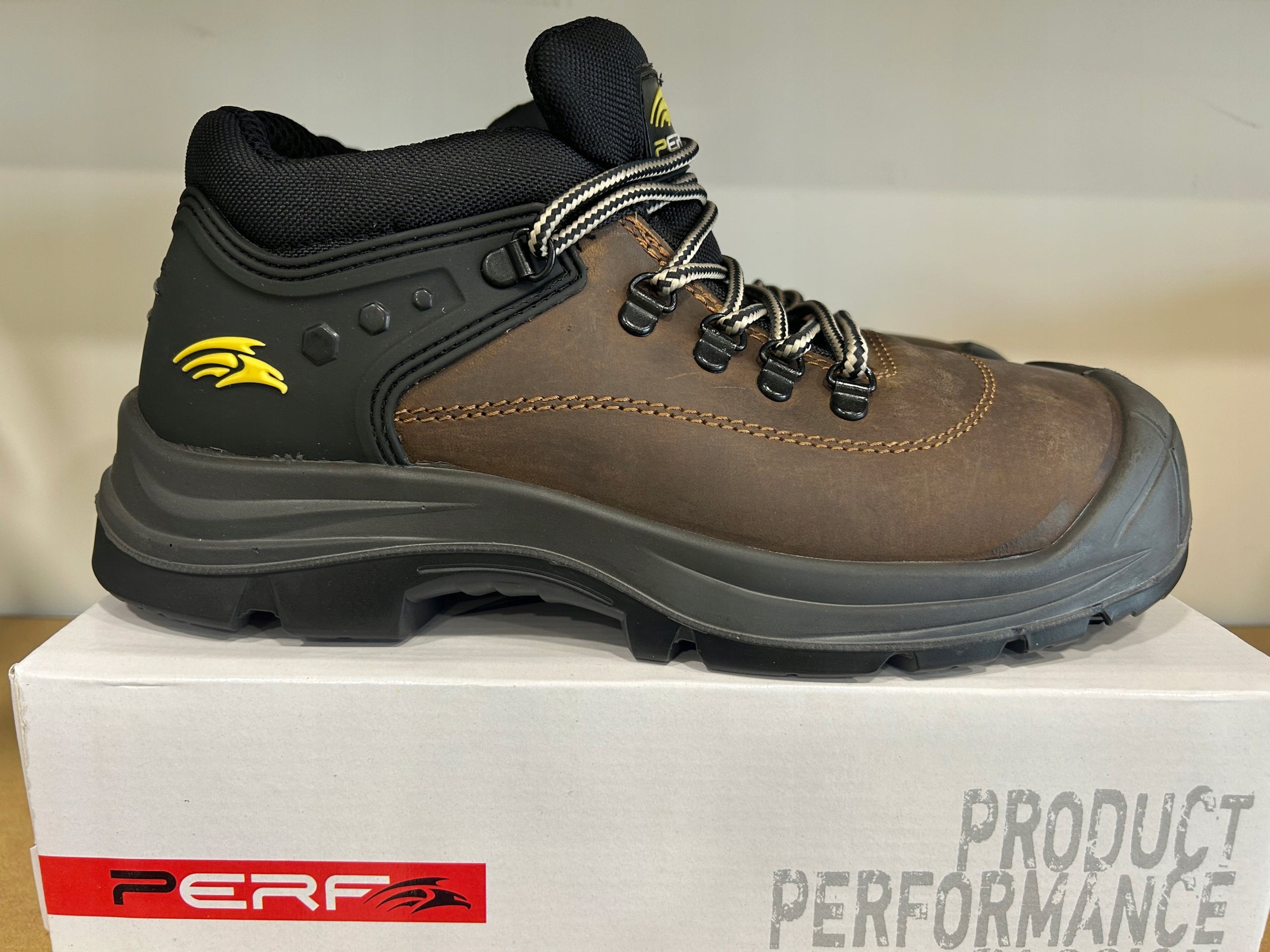 Work Shoes BHP S3 SRC PERF PB1C Face Leather 200J Steel Toe SIZE44 Manufacturer code PB1C