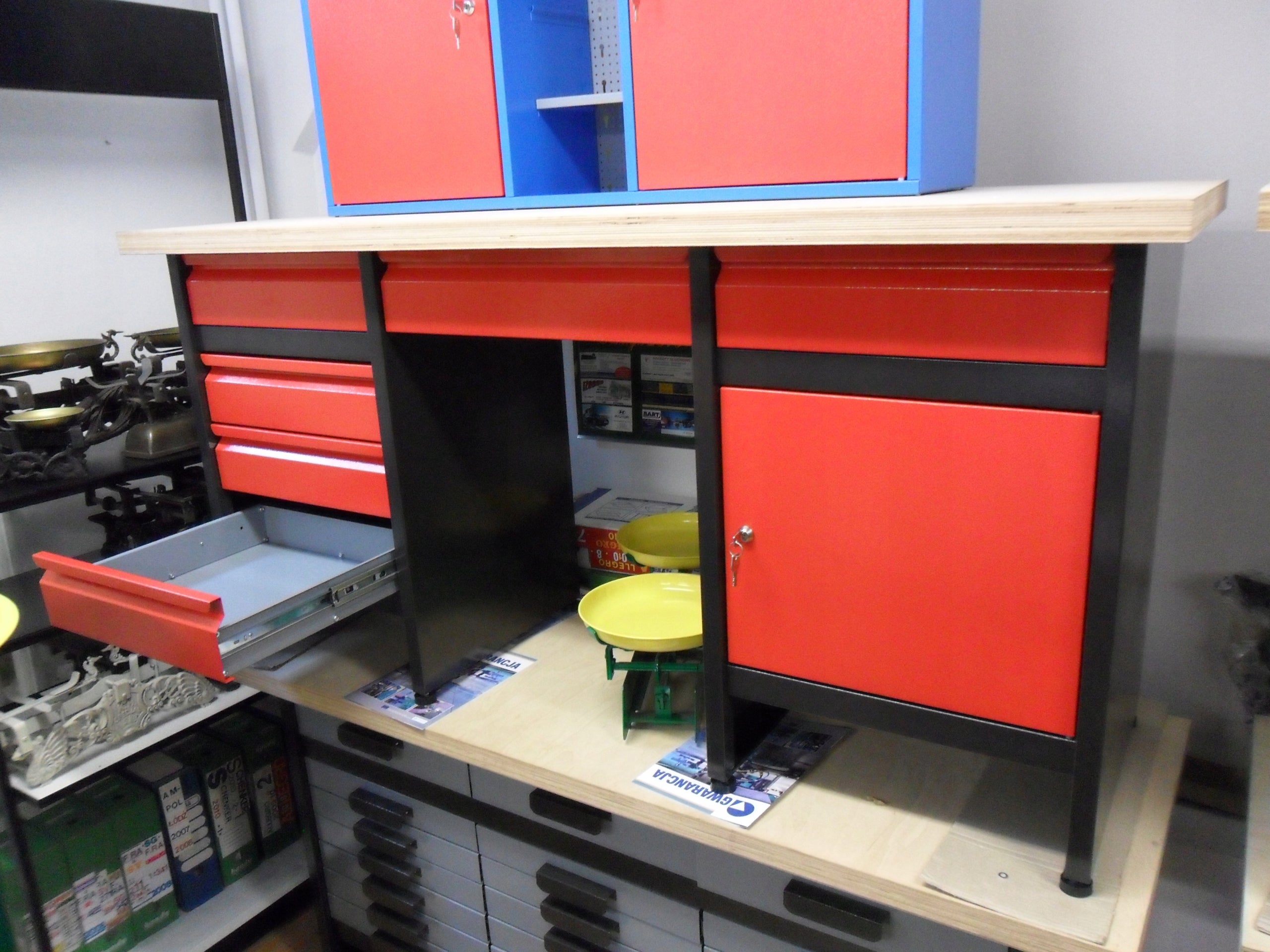 Workbench work table 170 cm, TABLETOP plywood 3 cm, 6 drawers and cabinet Brand MSI Gwarancja