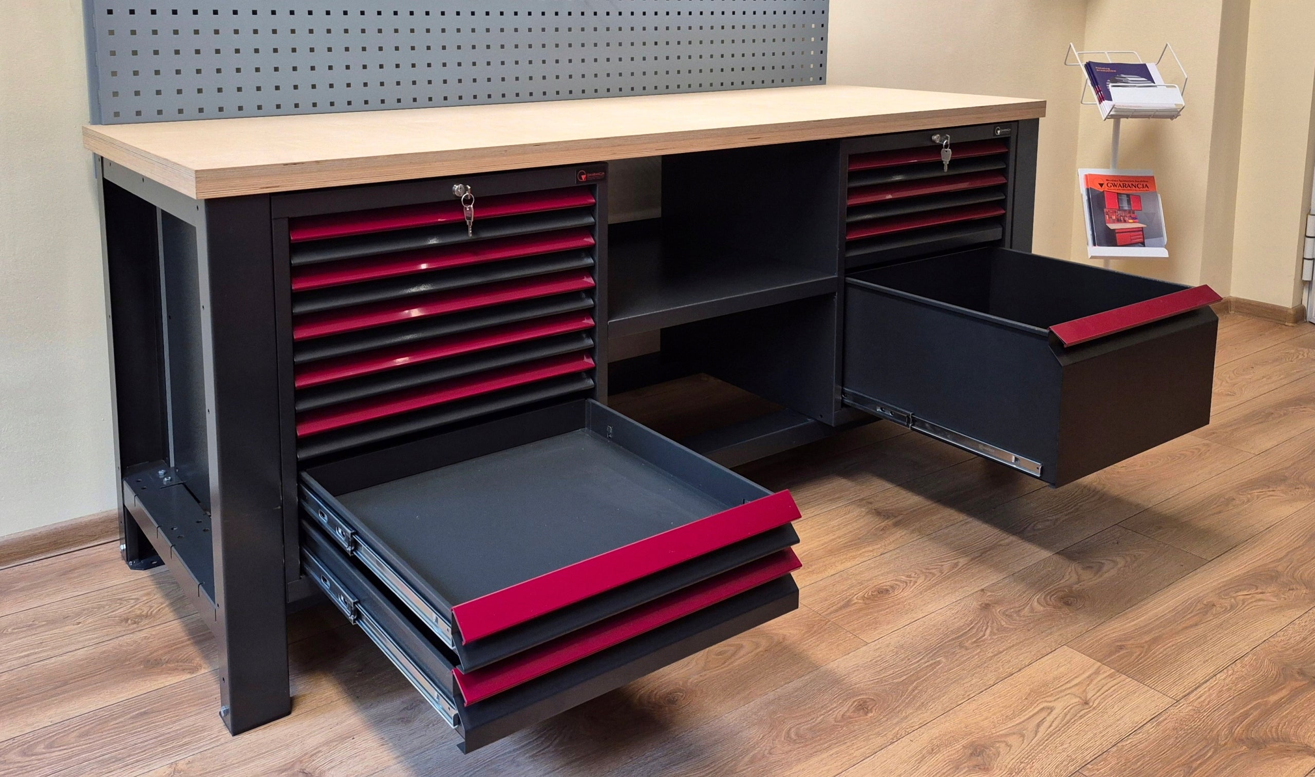 Workshop table strong for garage locksmith work large -colors -variants Manufacturer code CPSW 20 WQ2J antracyt