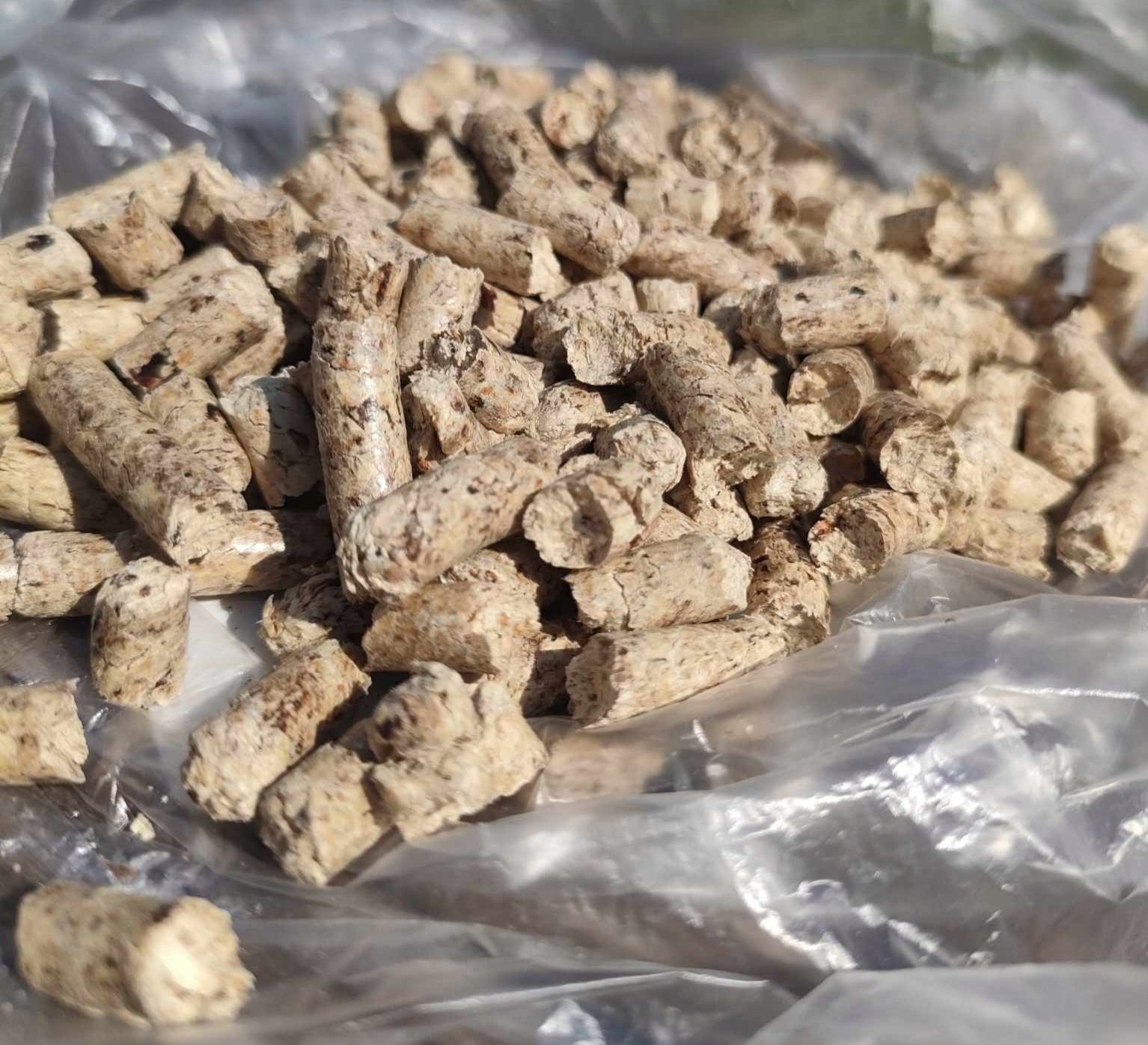 XXL Litter for Cat Rabbit Hamster Wooden Light Natural 20 kg 50 L Trade name ŻWIREK Pellet DREWNIANY DLA KOTA KRÓLIKA Chomika Jasny Naturalny 10 Kg 25 Litrów