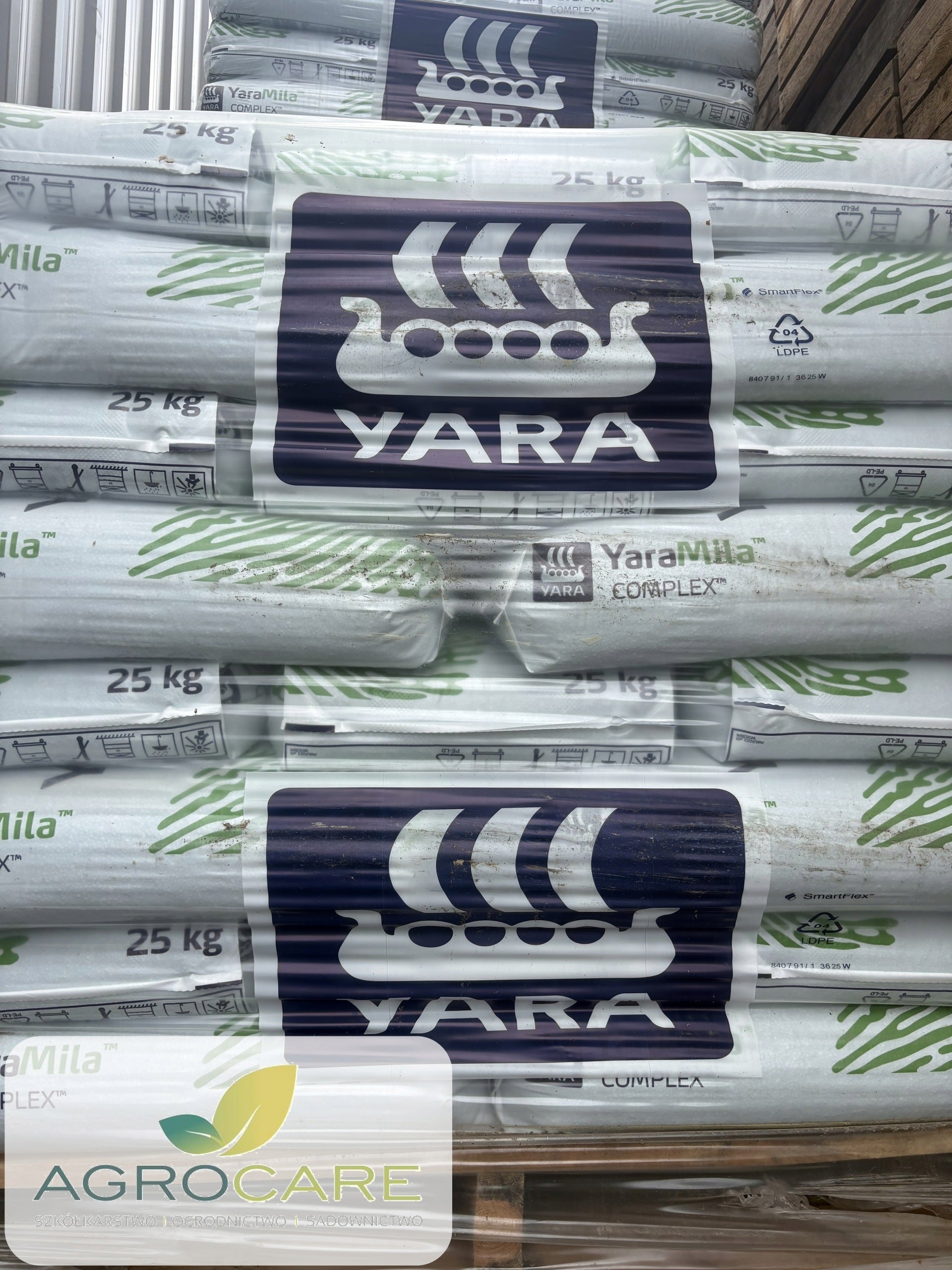 Yara Mila Complex 12-11-18 25kg COMPLEX lawn fertilizer, universal Packaging status original