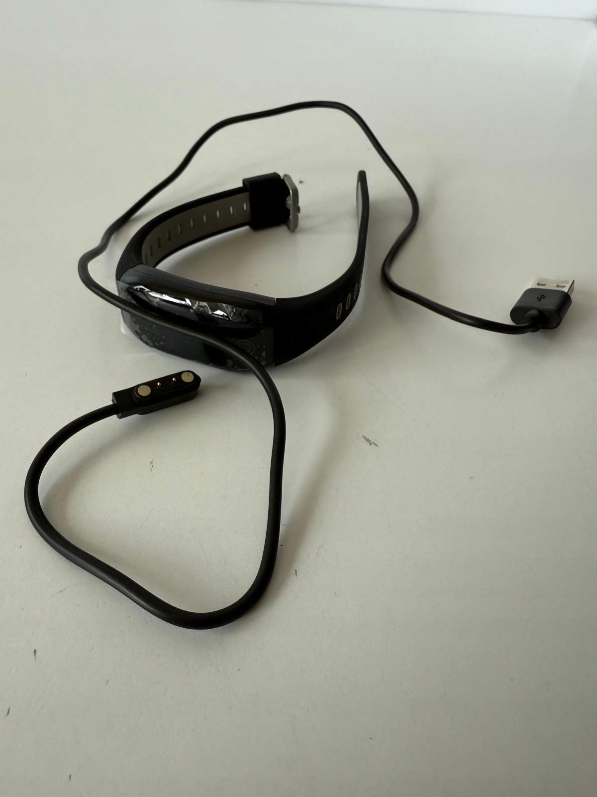 Z952/1 Smartband Tipmant F21 black fitness EAN (GTIN) 721412476367