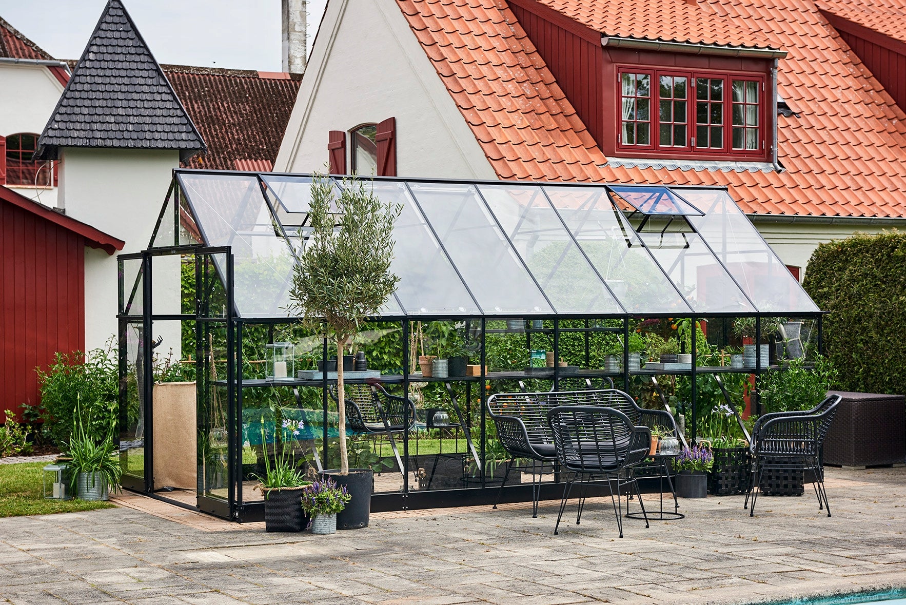acm GREENHOUSE QUBE 816 2,51 x 4,98 m BLACK TEMPERED ALUMINUM GLASS
