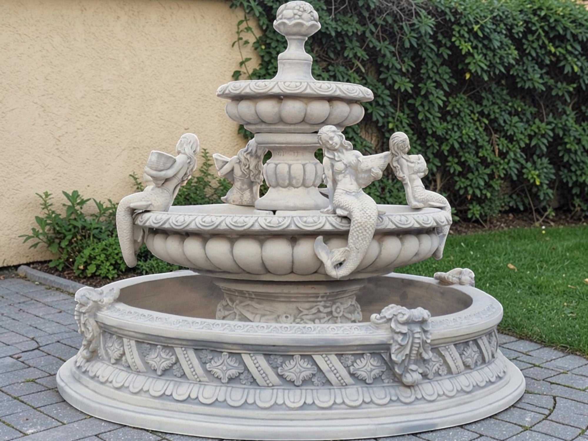 Bilbao Fountain with Pool Alaska Pool with Bottom White Cement Ag-Bet Figure