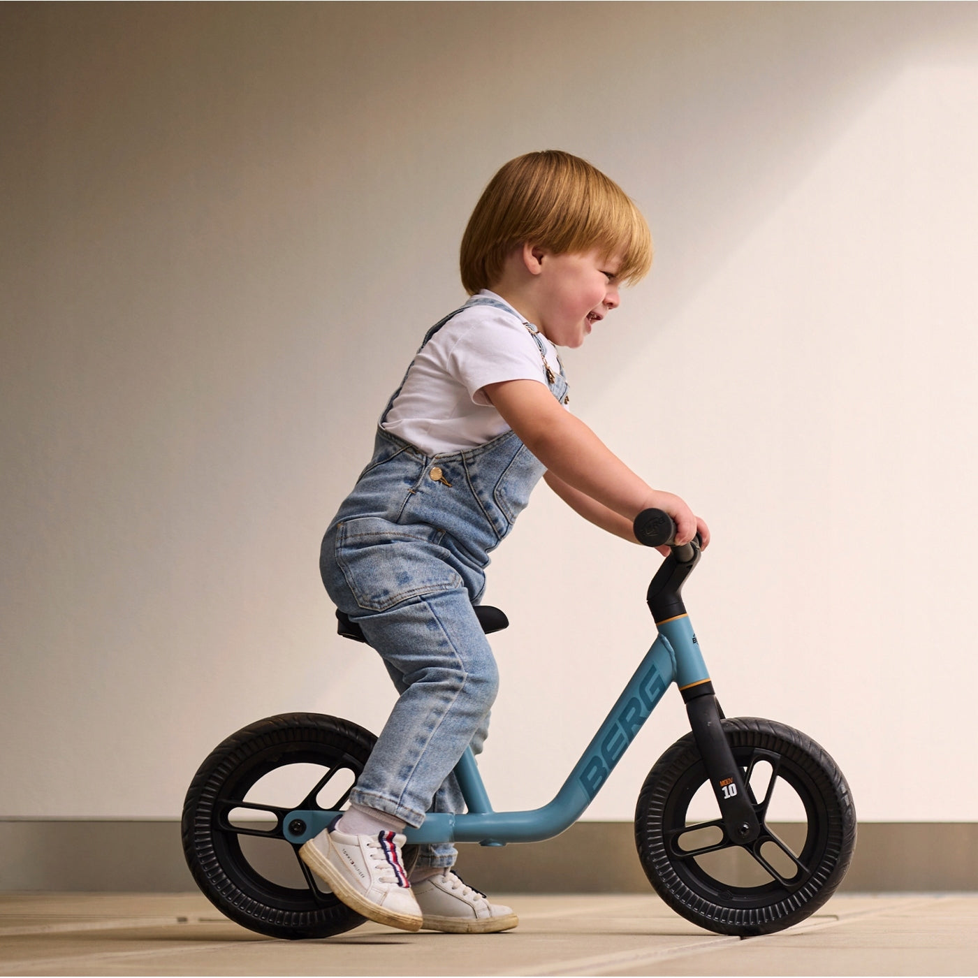 children's balance bike BERG MOOV 10, 10 inches from 2 years blue Packaging status original