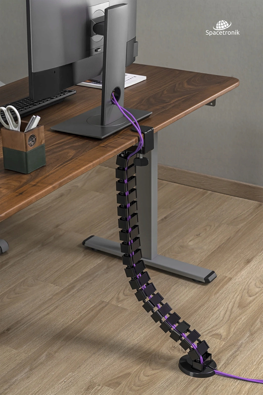 Laidų tvarkyklė Spacetronik Spine, 130 cm, juoda