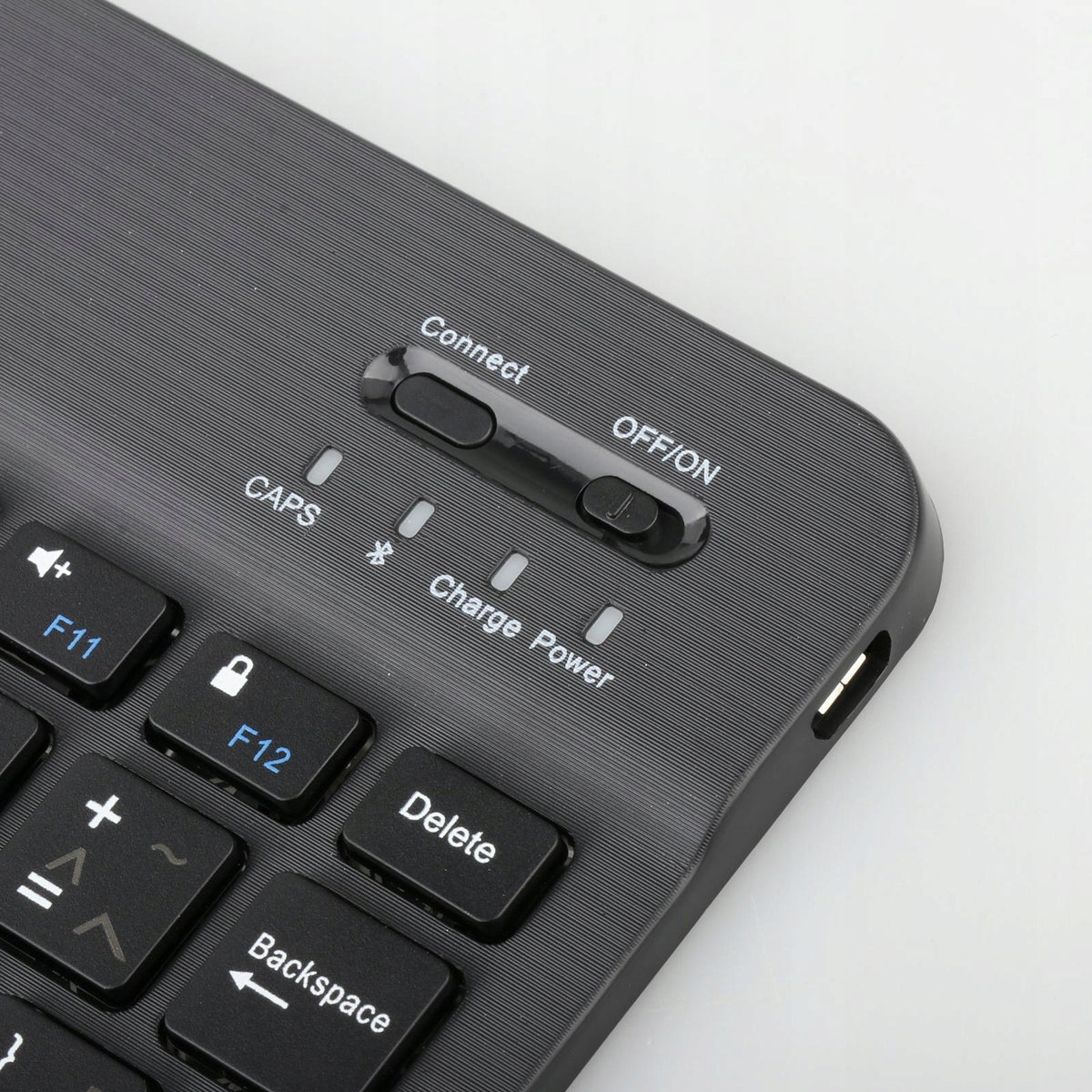 milageto Bluetooth 5.1 Portable Keyboard black Color transparent