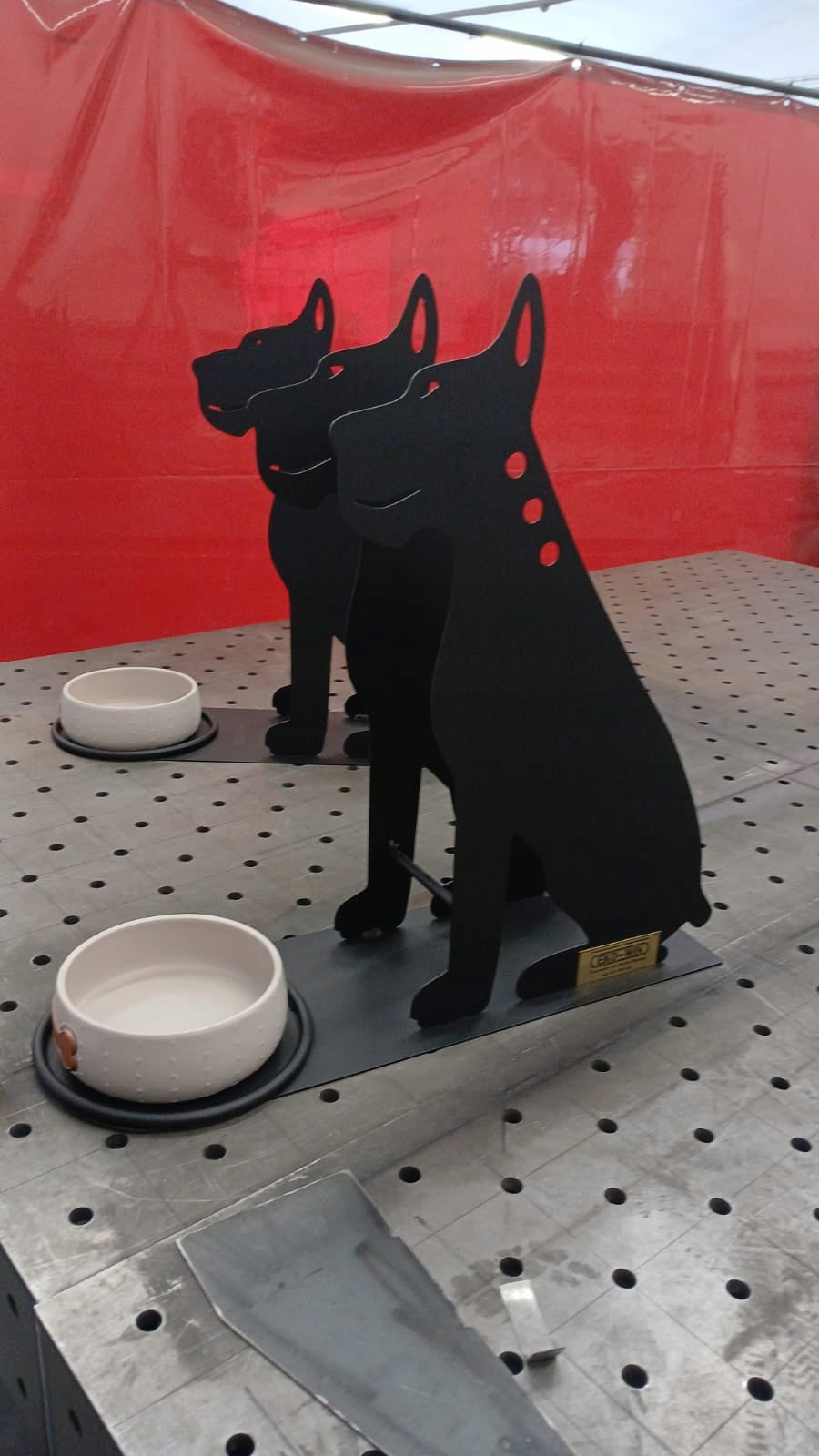 modern metal dog shaped bowl stand decorative loft style Brand no brand