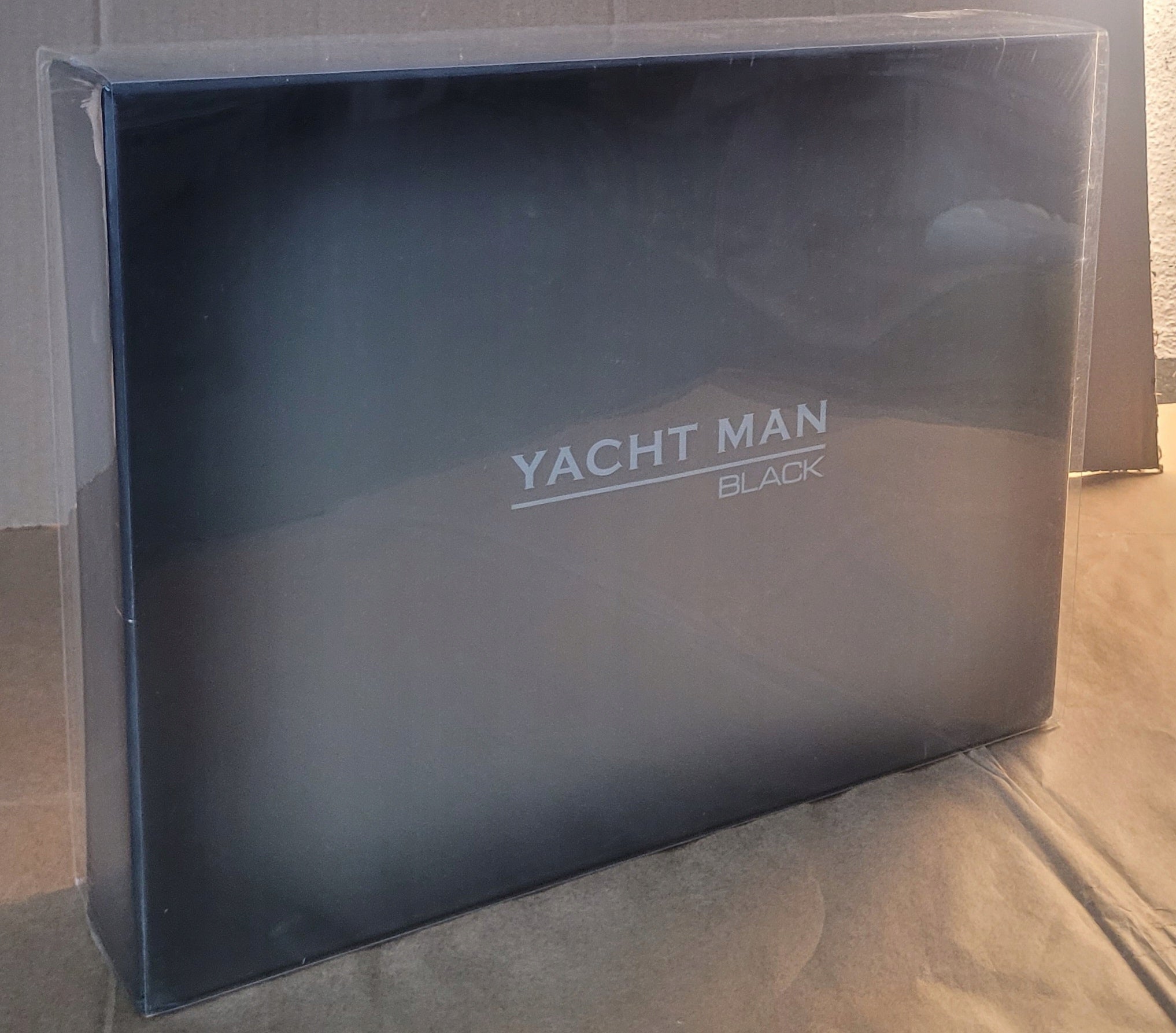 yacht man black zestaw prezentowy perfumy, balsam, szampon Packaging status original